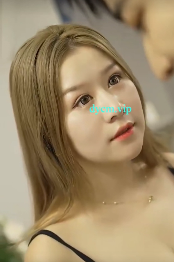 美女房东 2
